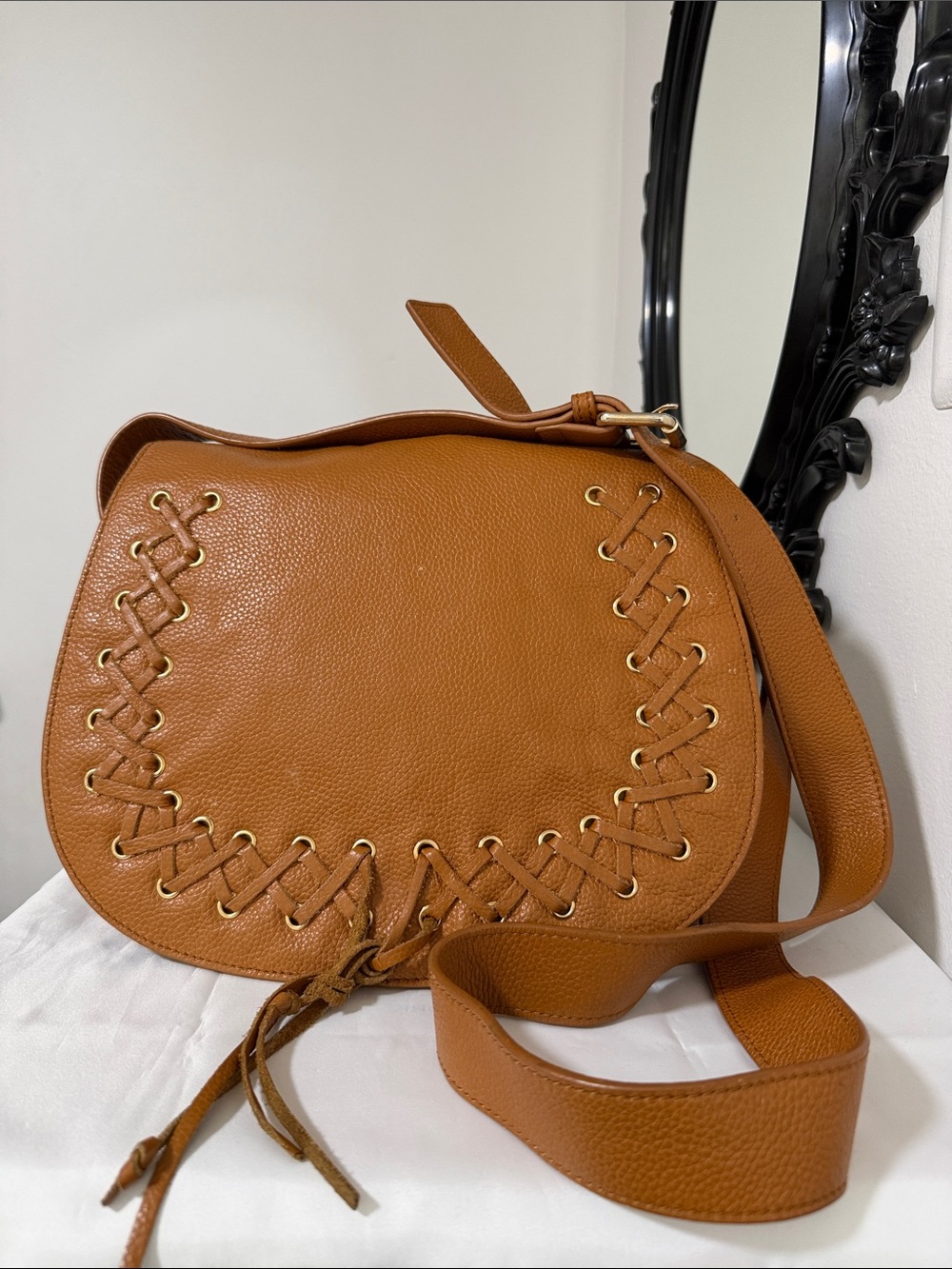 VIOLETTA Women's Saddle Crossbody Bag in Cognac Brown